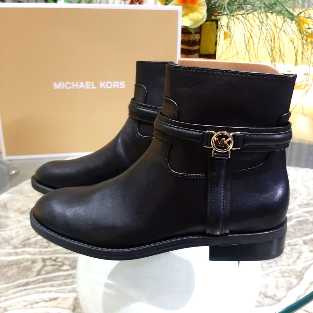 MICHAEL KORS new Mindy Leather Boot size 7M